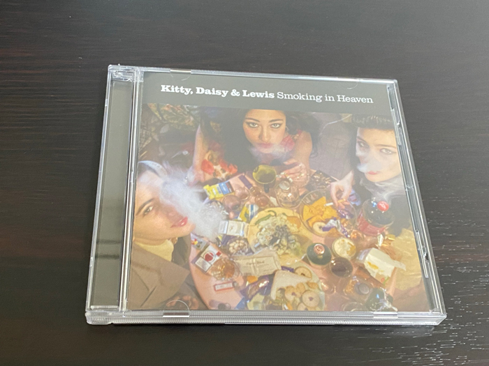 Kitty, Daisy & Lewis「Smoking In Heaven」のジャケット