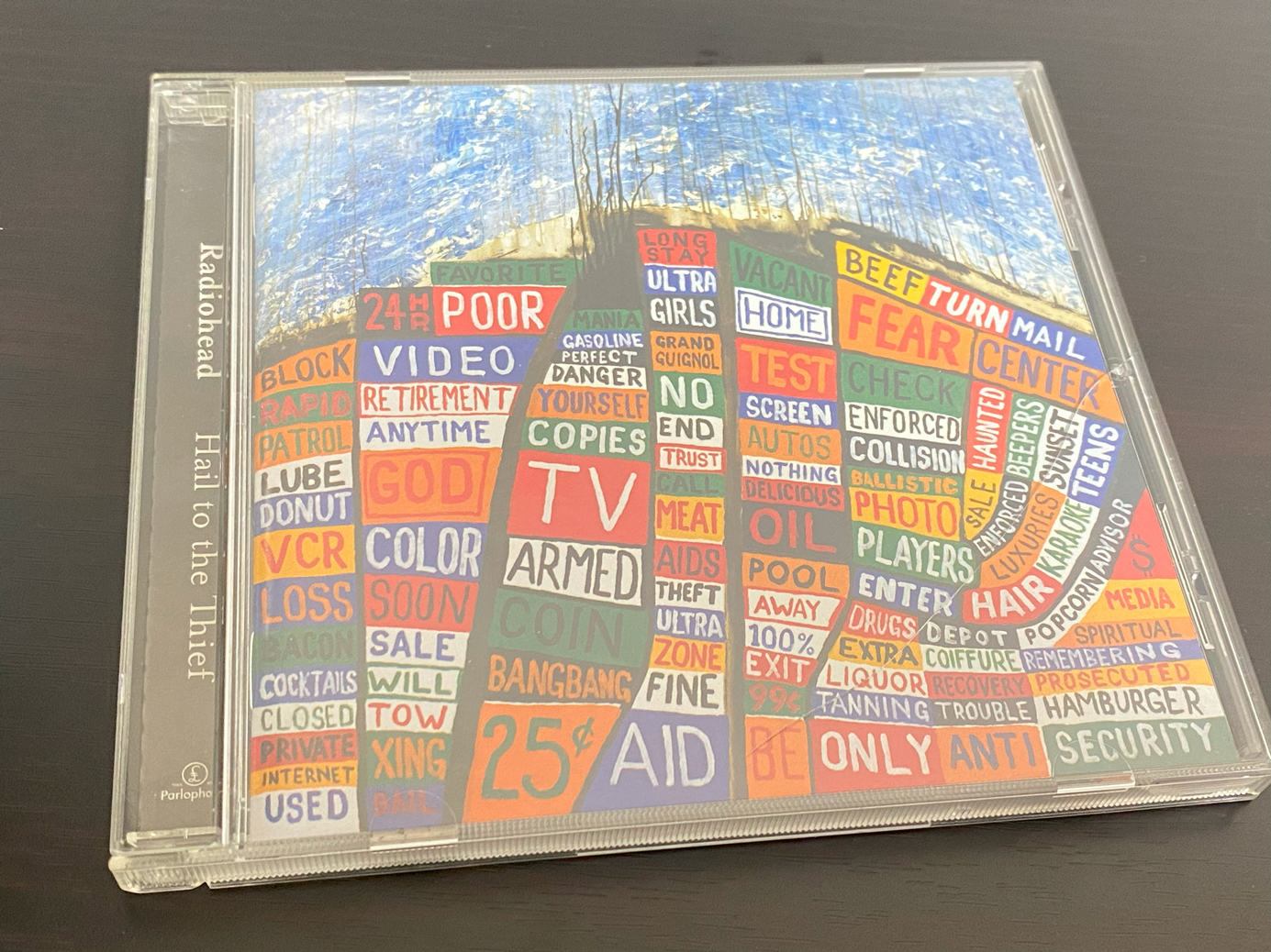 Radiohead「Hail to the Thief」のジャケット