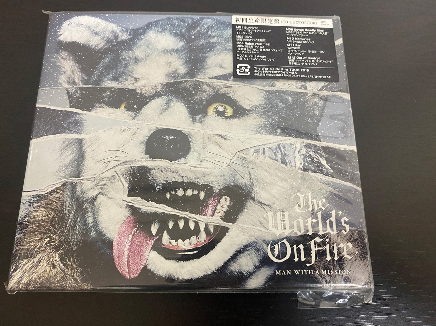 MAN WITH A MISSION「The World’s On Fire」のジャケット