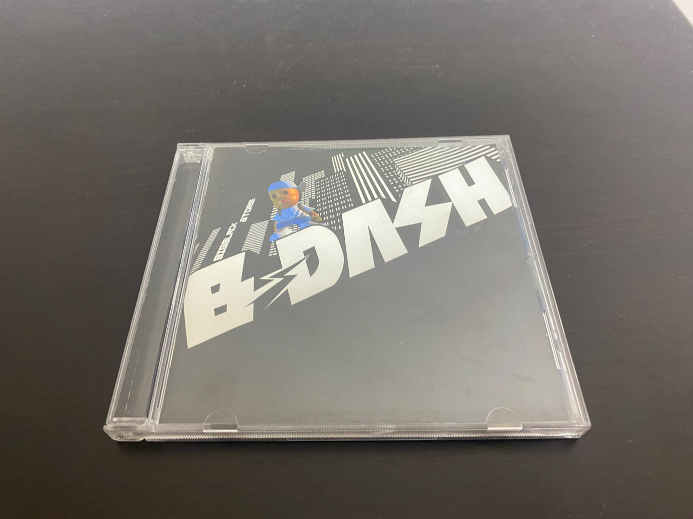 B-DASH「ビッグ ブラック ストア (連絡しろ)」のジャケット