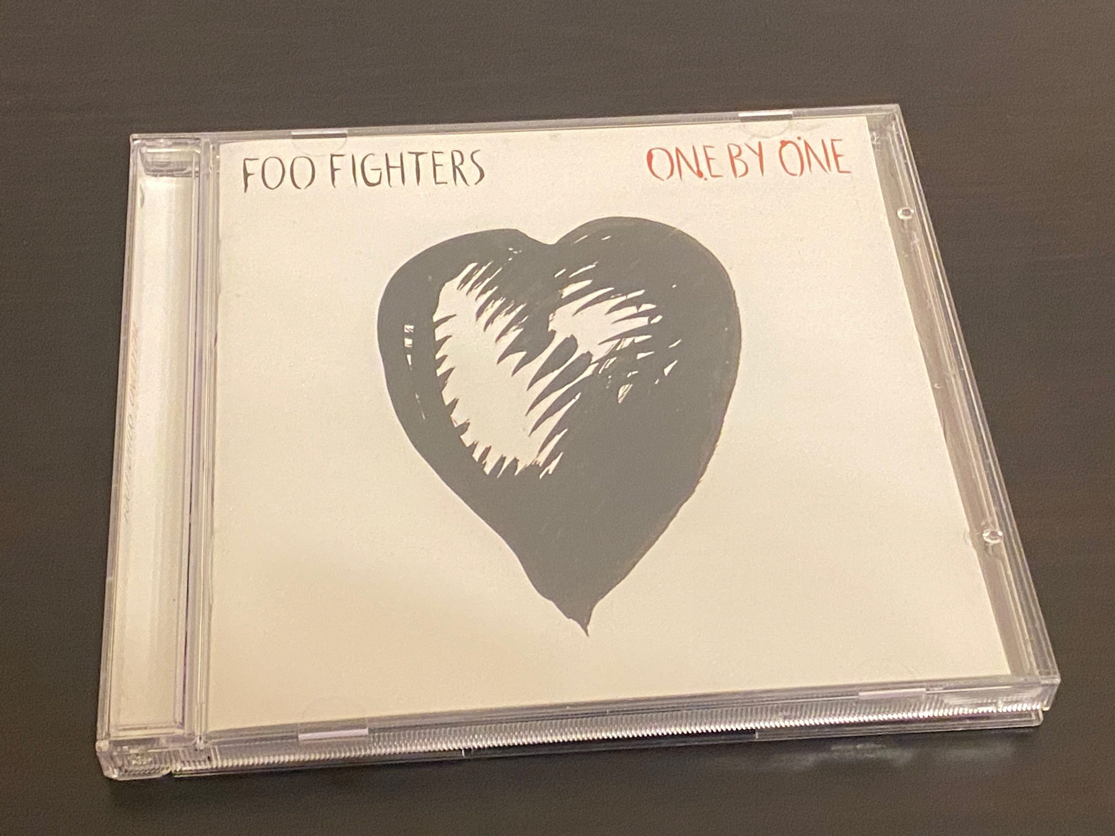 Foo Fighters 「One by One」のジャケット