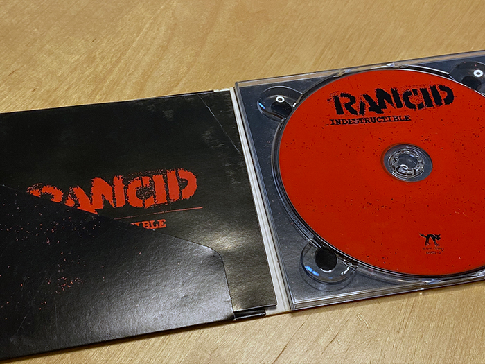 RANCID「Indestructible」の収録曲