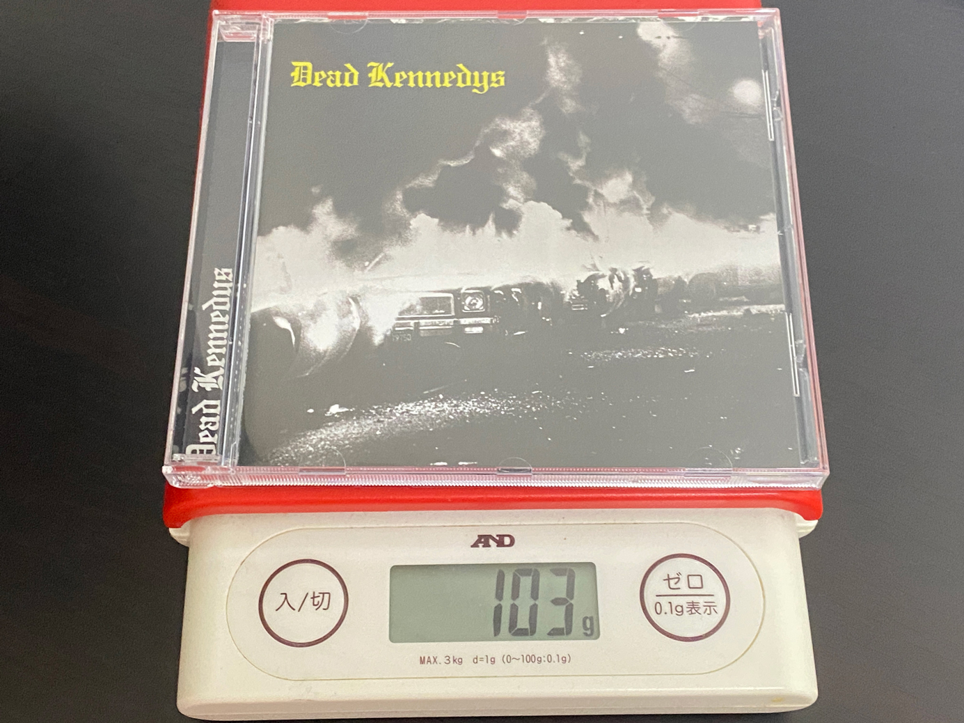 全曲紹介！Dead Kennedys「Fresh Fruit for Rotting Vegetables」（デッド・ケネディーズ　フレッシュ・フルーツ・フォー・ロッティング・ベジタブルズ）