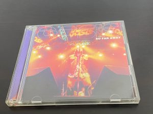 oasis「SO FAR AWAY」のジャケット