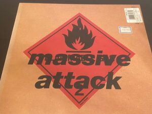 Massive Attack「Blue Lines」のジャケット