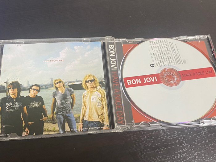 Bon Jovi「Have A Nice Day」の収録曲