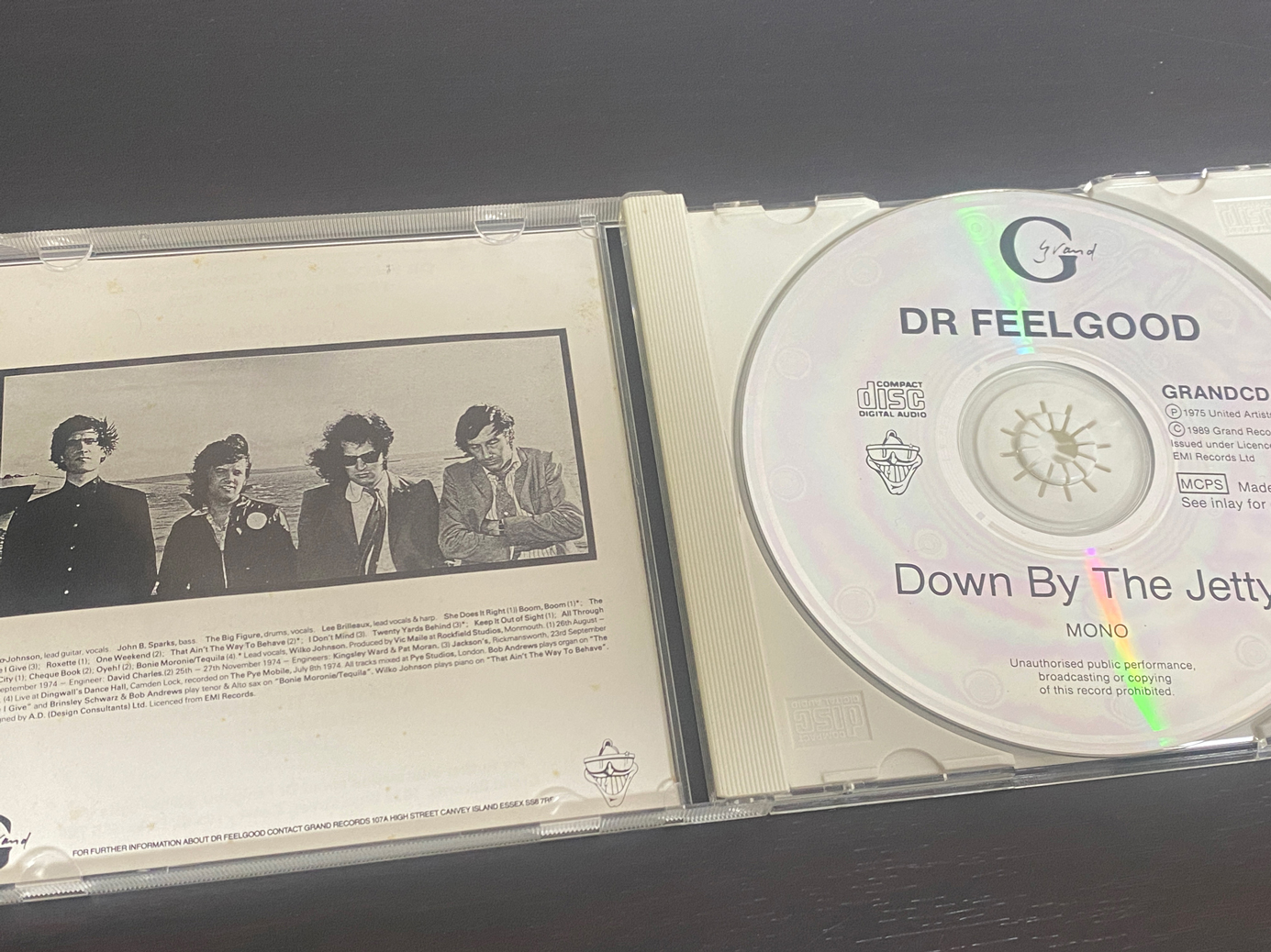 DR. FEELGOOD「Down By The Jetty」の収録曲